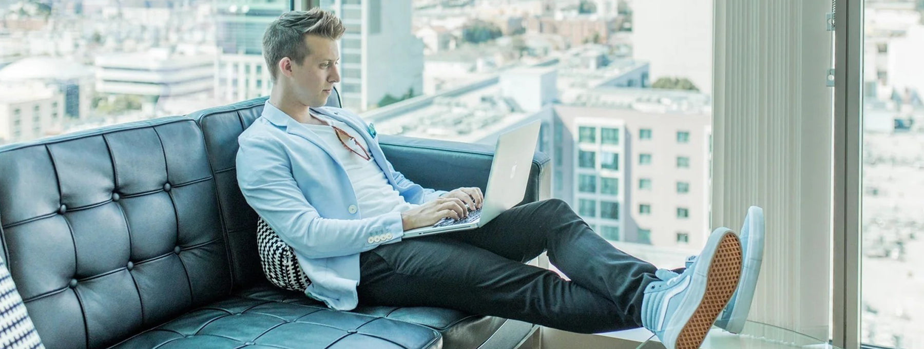 How to Wear A Classic T-shirt at Work?
