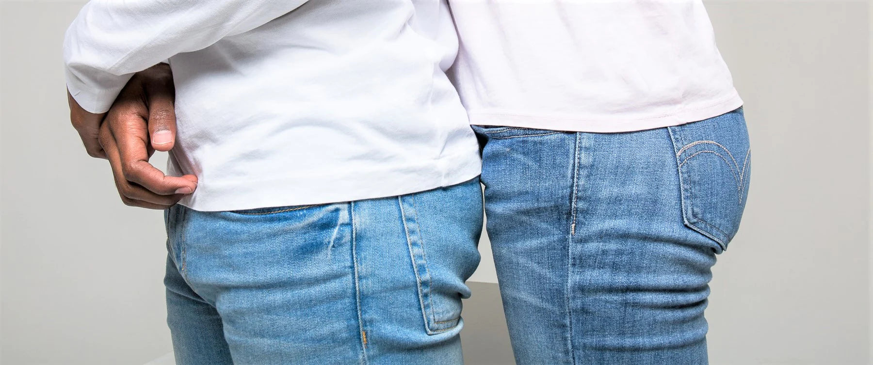 Here Is Why Women's Jeans Don't Have Pockets Like Men's. There Is