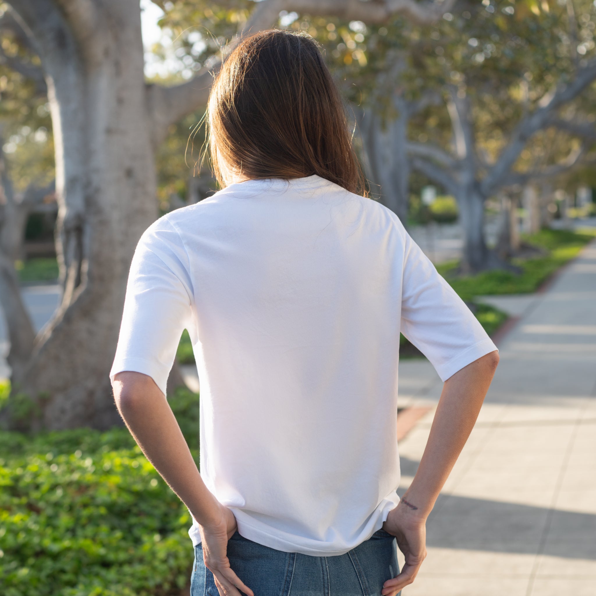 #color_white Women Elbow Sleeve Crew Neck Back