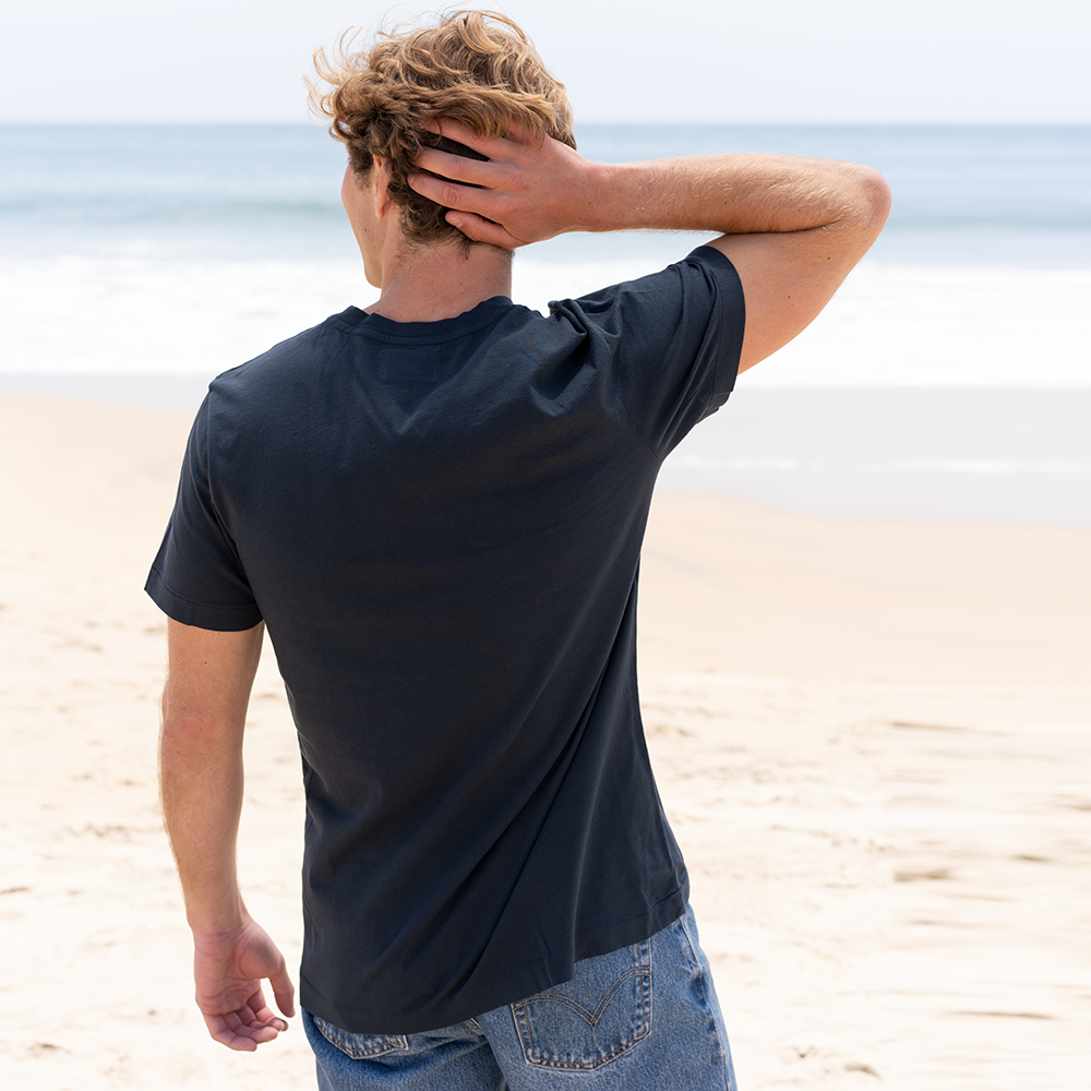 #color_navy-blue organic cotton V-Neck t-shirt Back