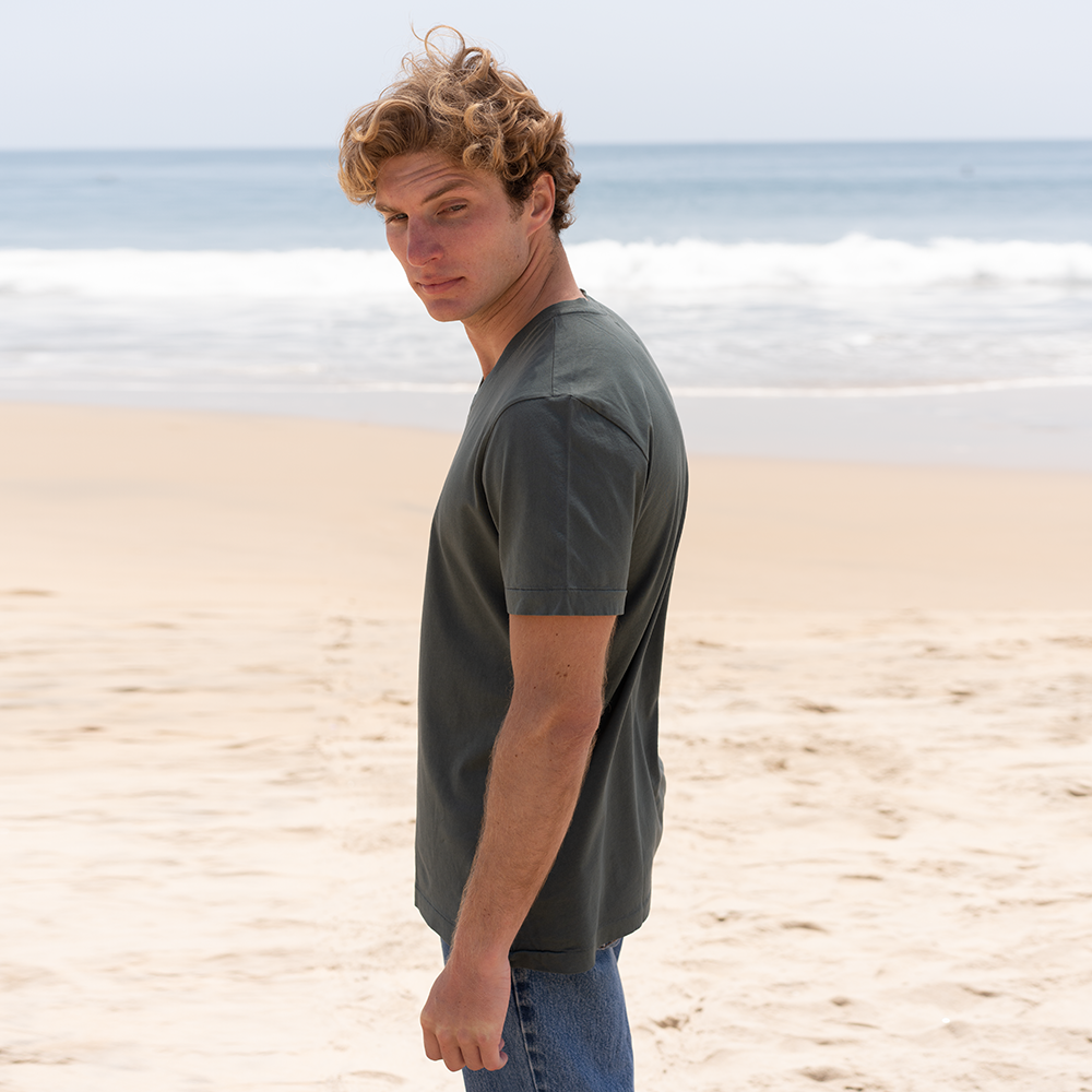 #color_forest-green organic cotton V-Neck t-shirt Side