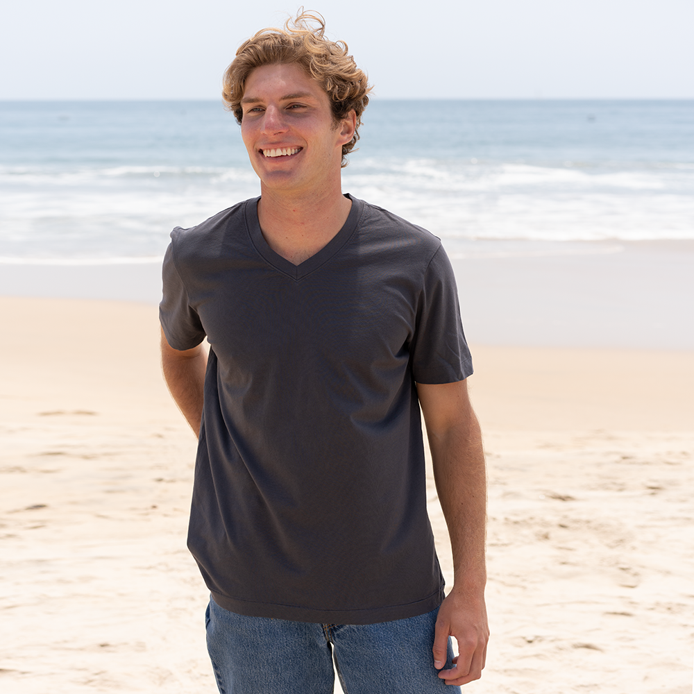 #color_dark-grey organic cotton V-Neck t-shirt