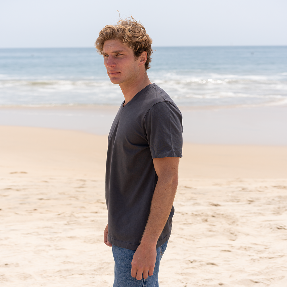 #color_dark-grey organic cotton V-Neck t-shirt Side