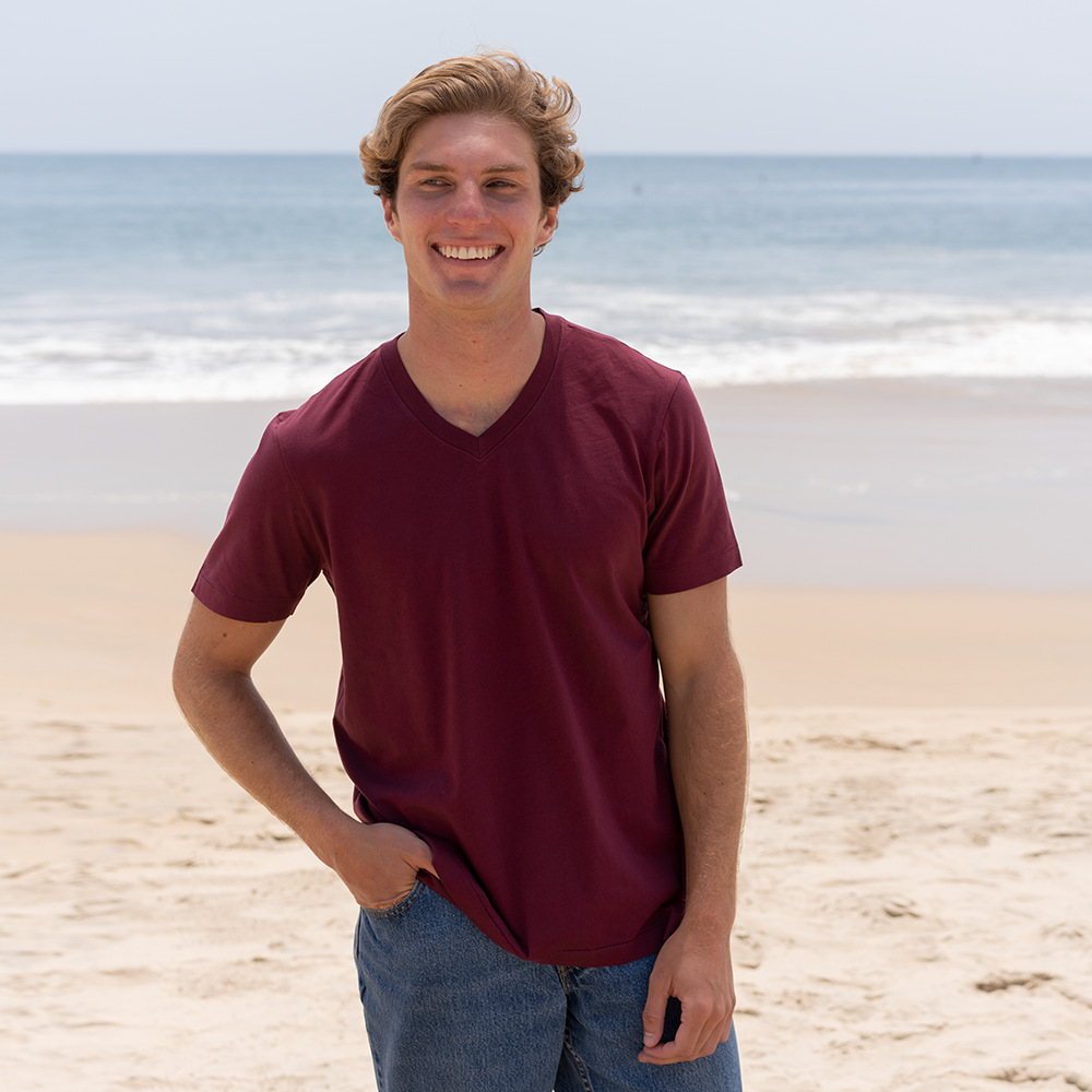 #color_burgundy organic cotton V-Neck t-shirt