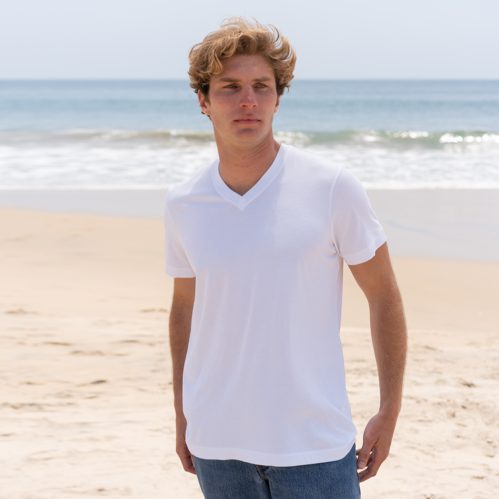 #color_white organic cotton V-Neck t-shirt Front