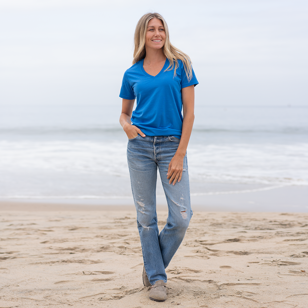 #color_royal-blue organic cotton V-Neck t-shirt full-view