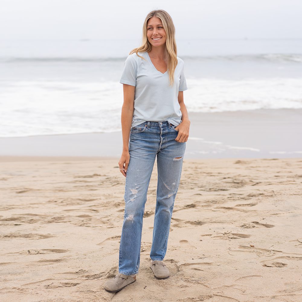 #color_sky-blue organic cotton V-Neck t-shirt full-view