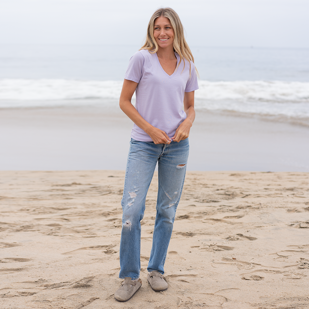 #color_pastel-lilac organic cotton V-Neck t-shirt full-view