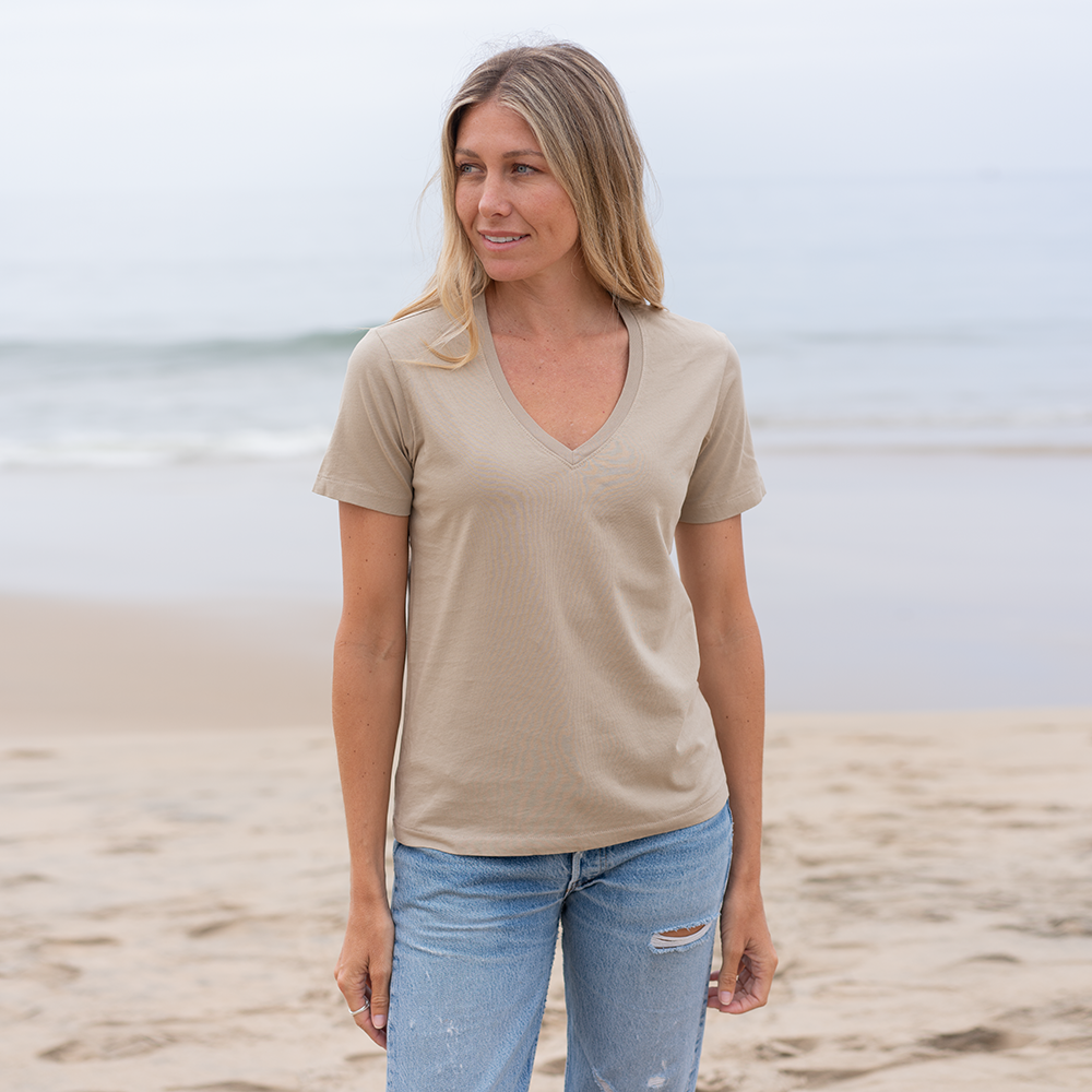 #color_sand organic cotton V-Neck t-shirt