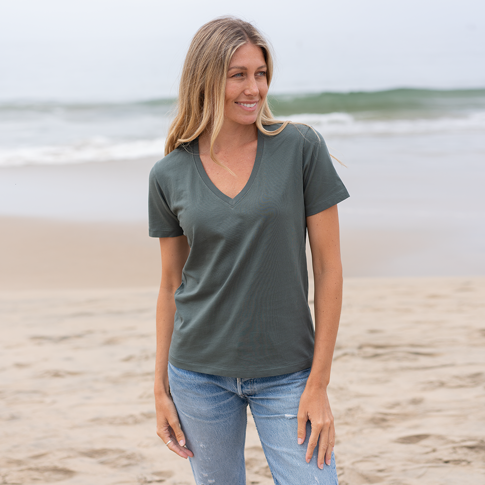 #color_forest-green organic cotton V-Neck t-shirt