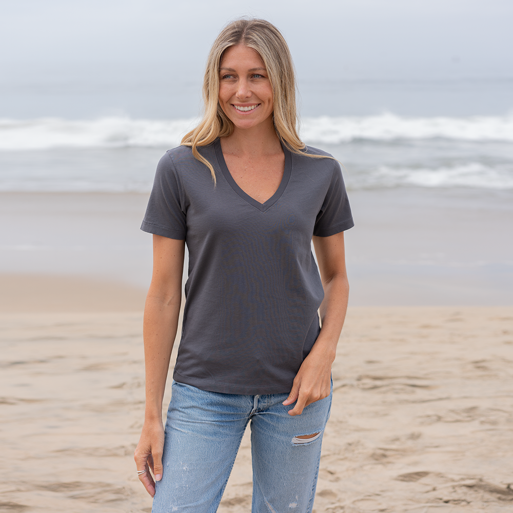 #color_dark-grey organic cotton V-Neck t-shirt