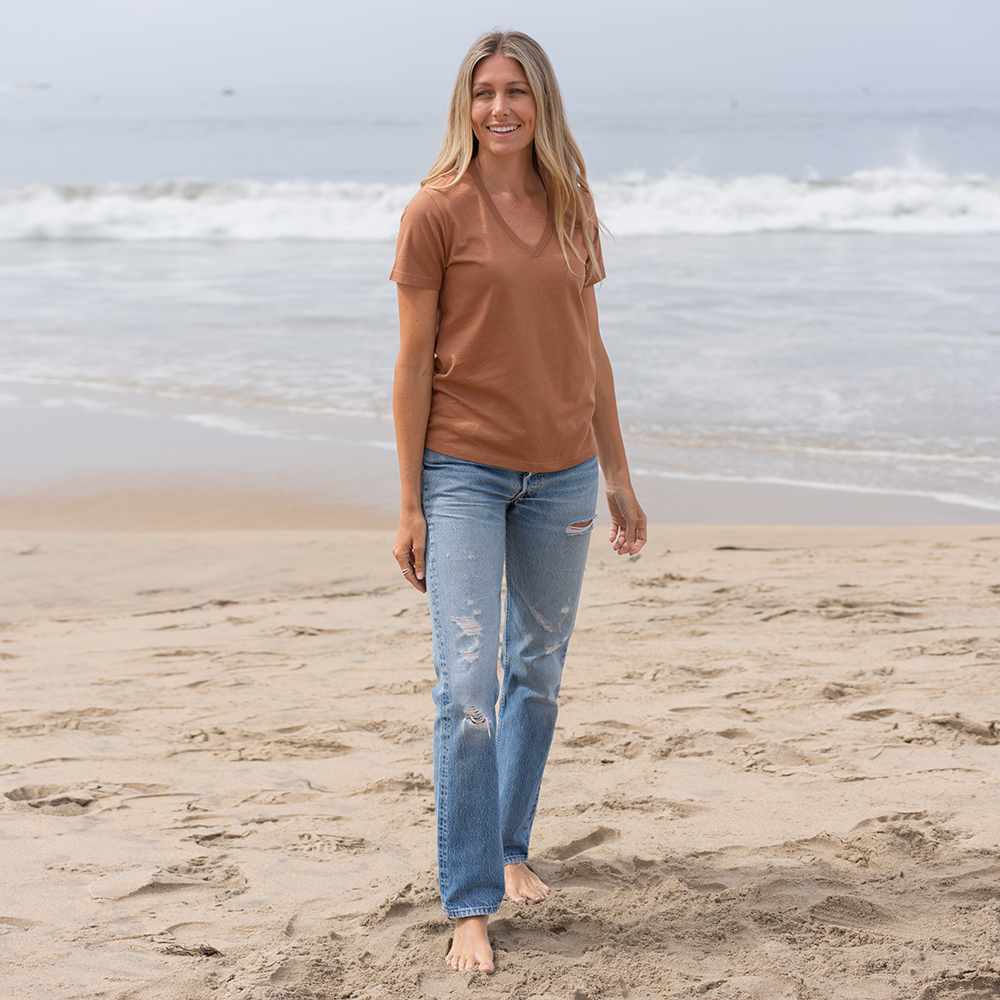 #color_copper organic cotton V-Neck t-shirt Full-view