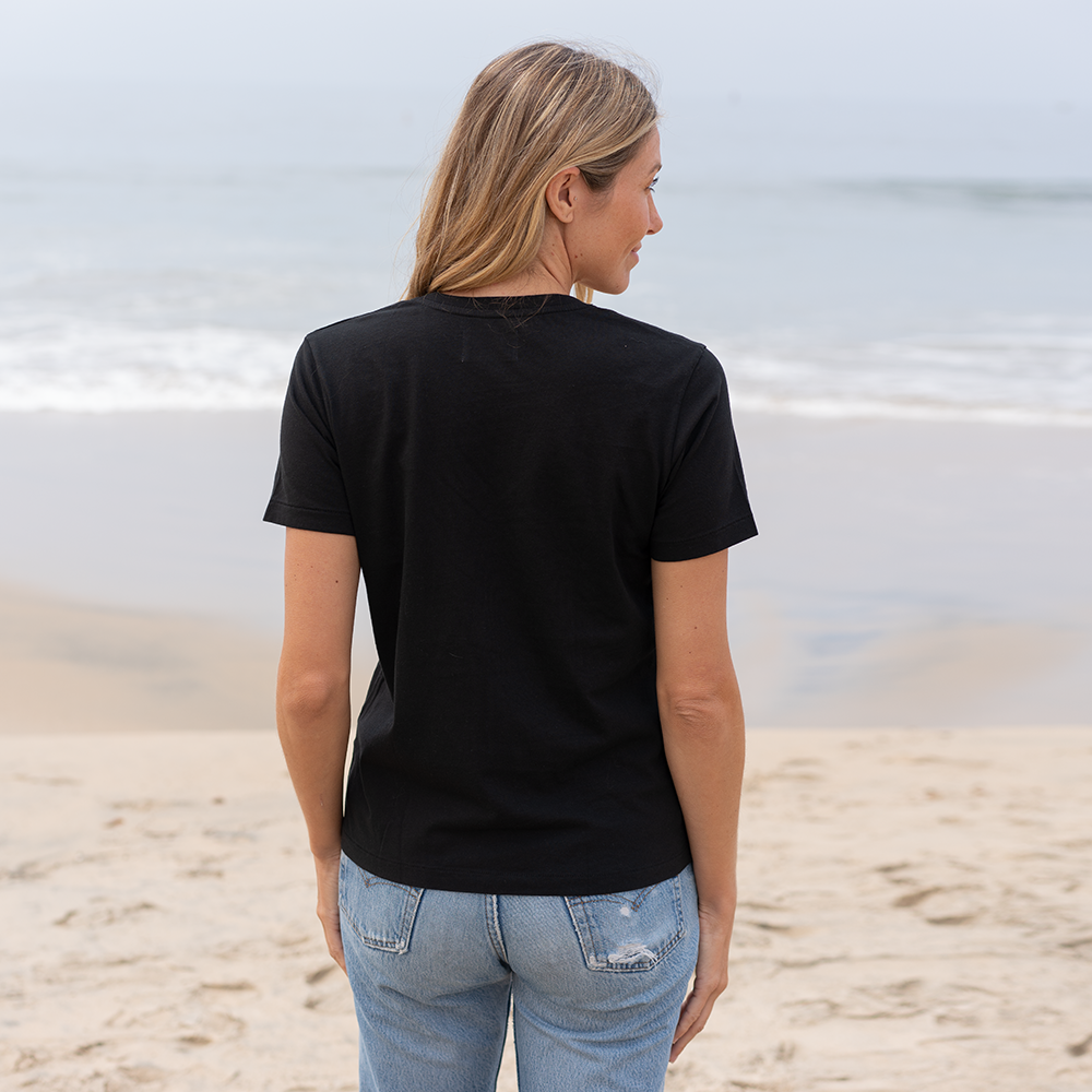 #color_black organic cotton V-Neck t-shirt back