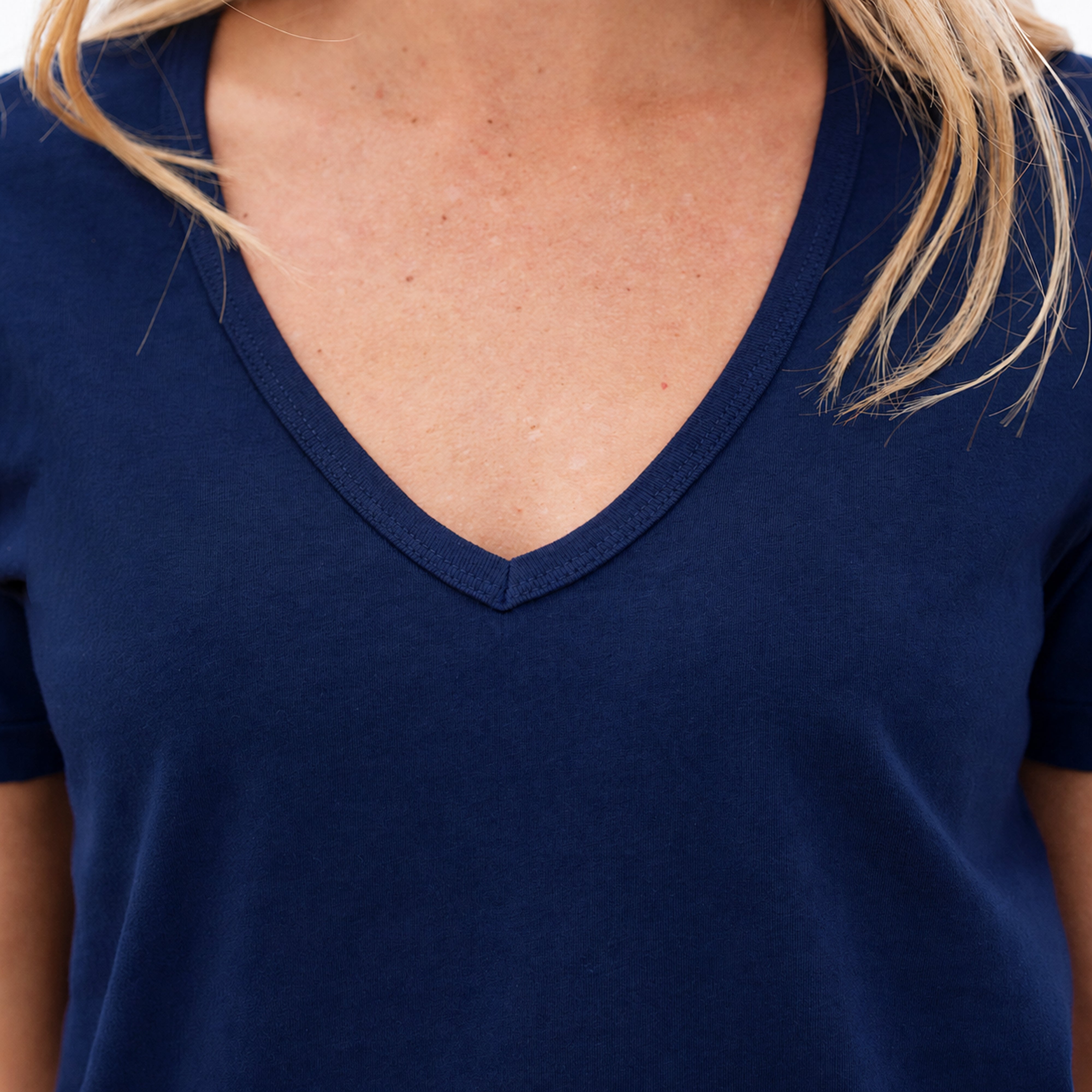 #color_blue Front Close