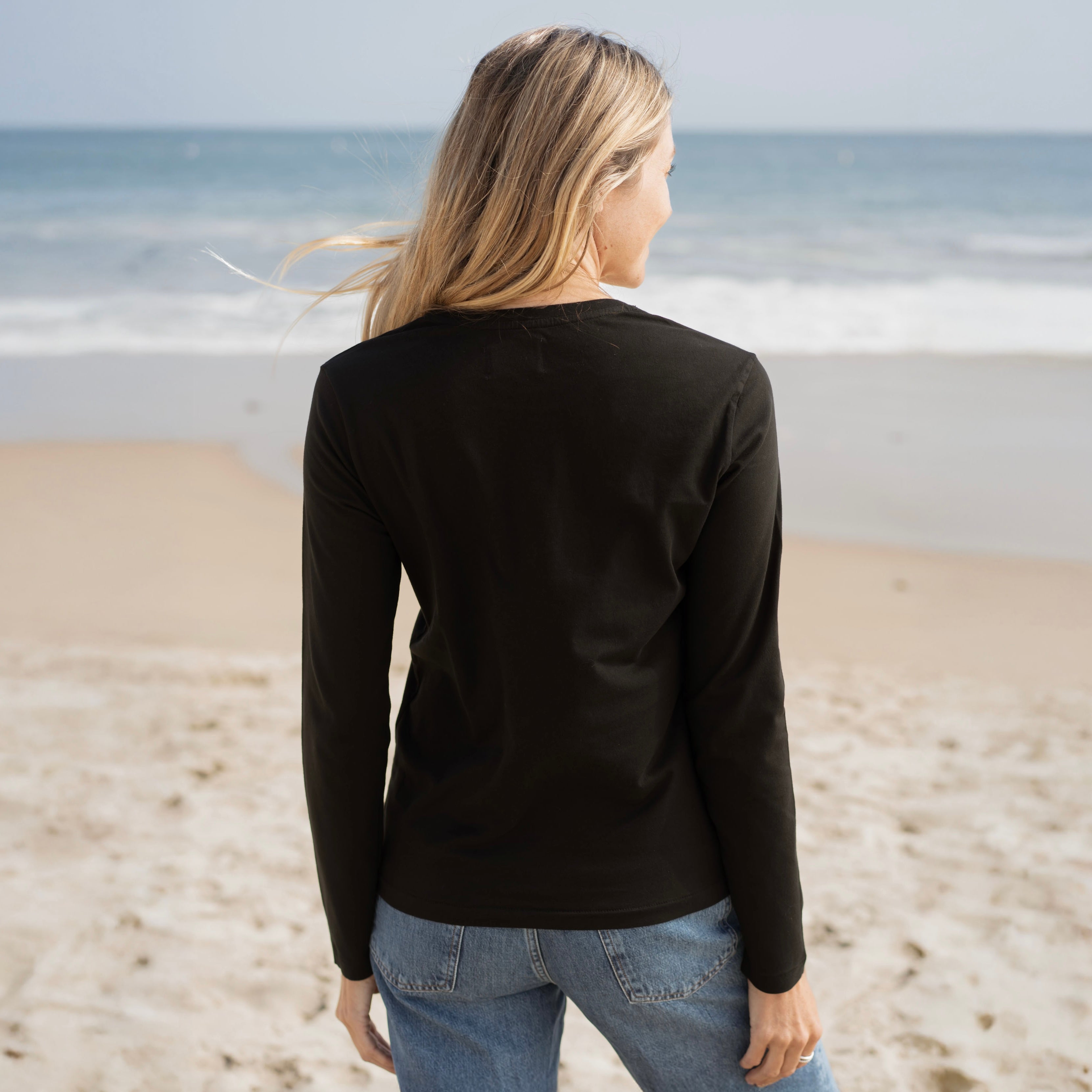 #color_black Womens Long Sleeve V Neck