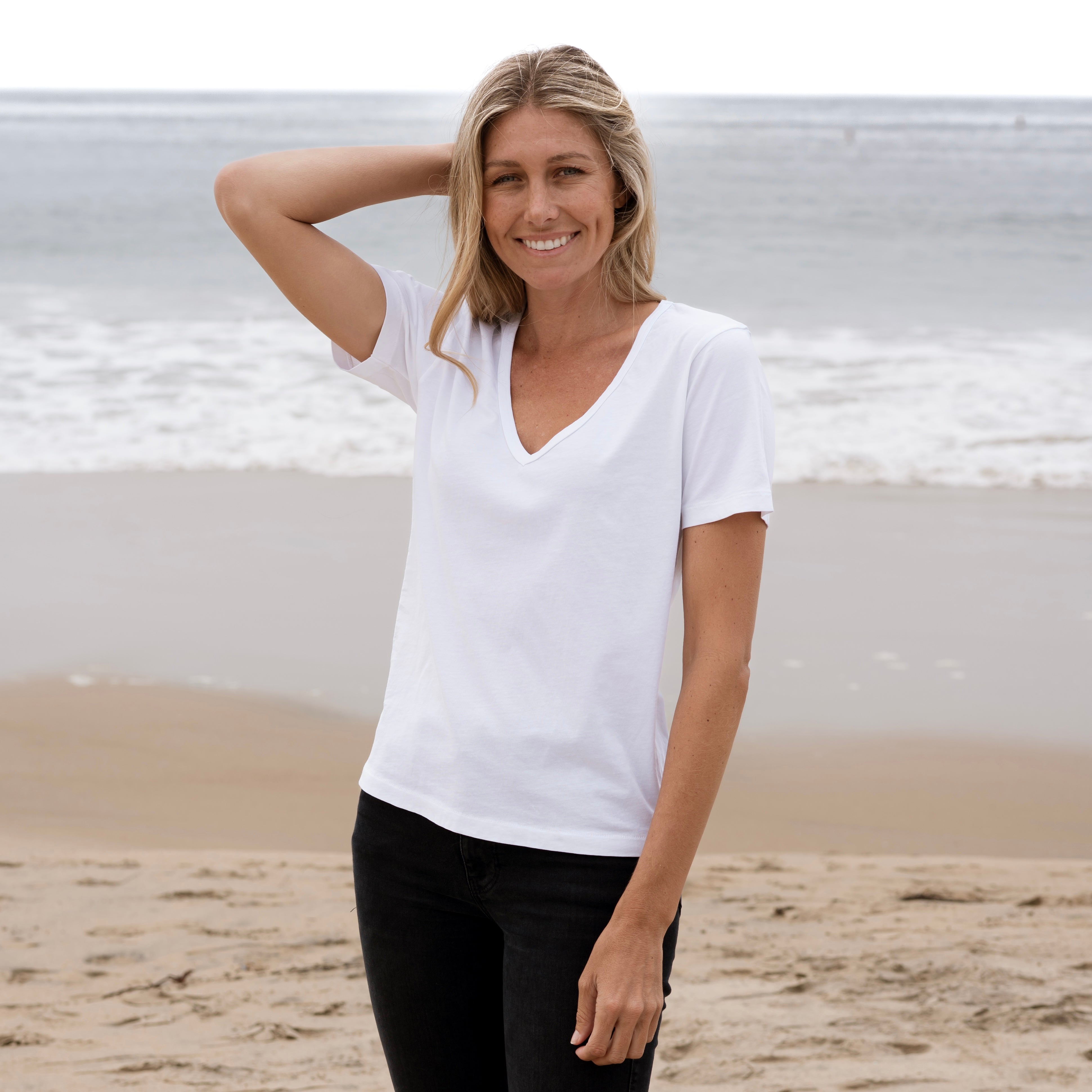 #color_white organic cotton Short Sleeve Deep V-neck t-shirt Front