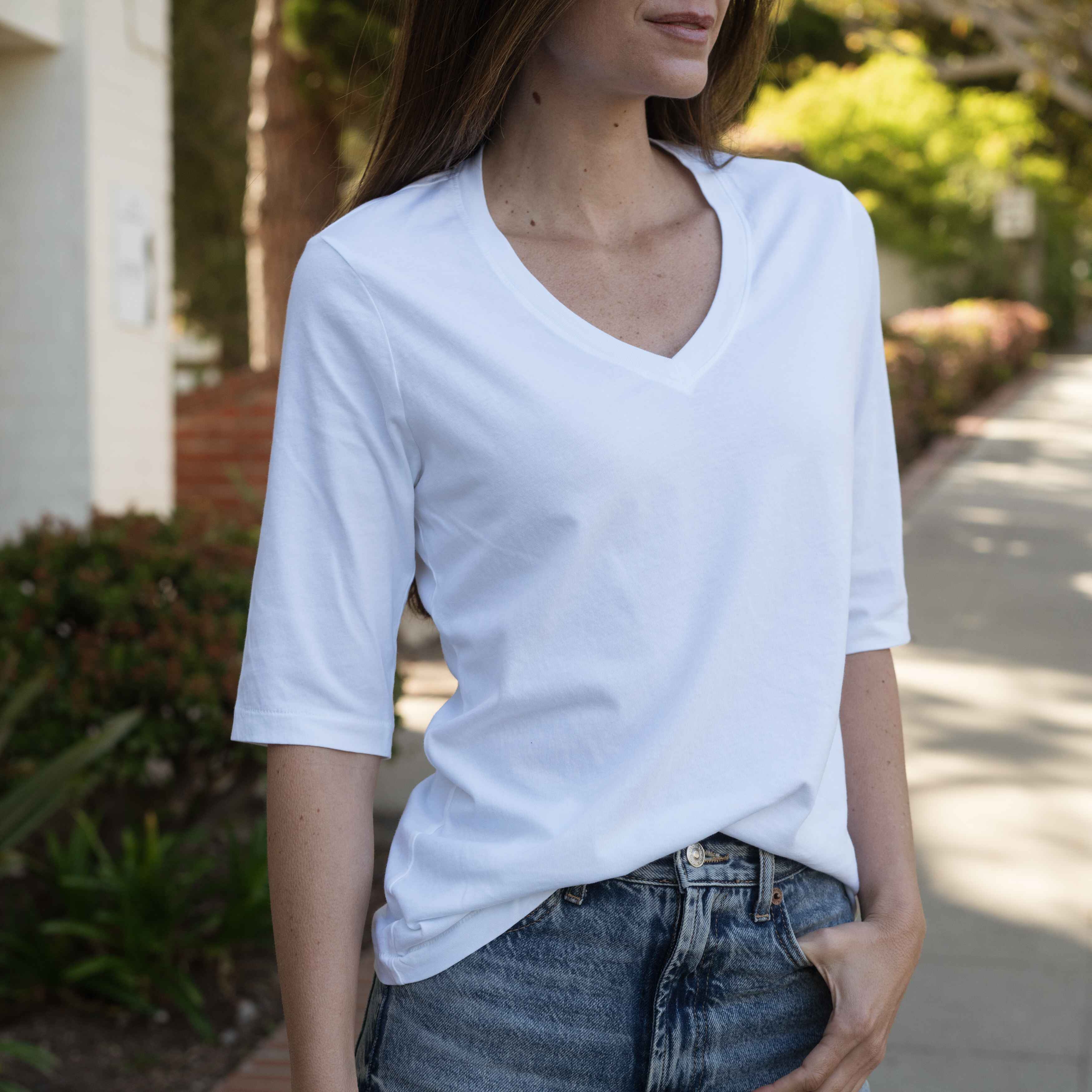 #color_white Elbow Sleeve V-neck