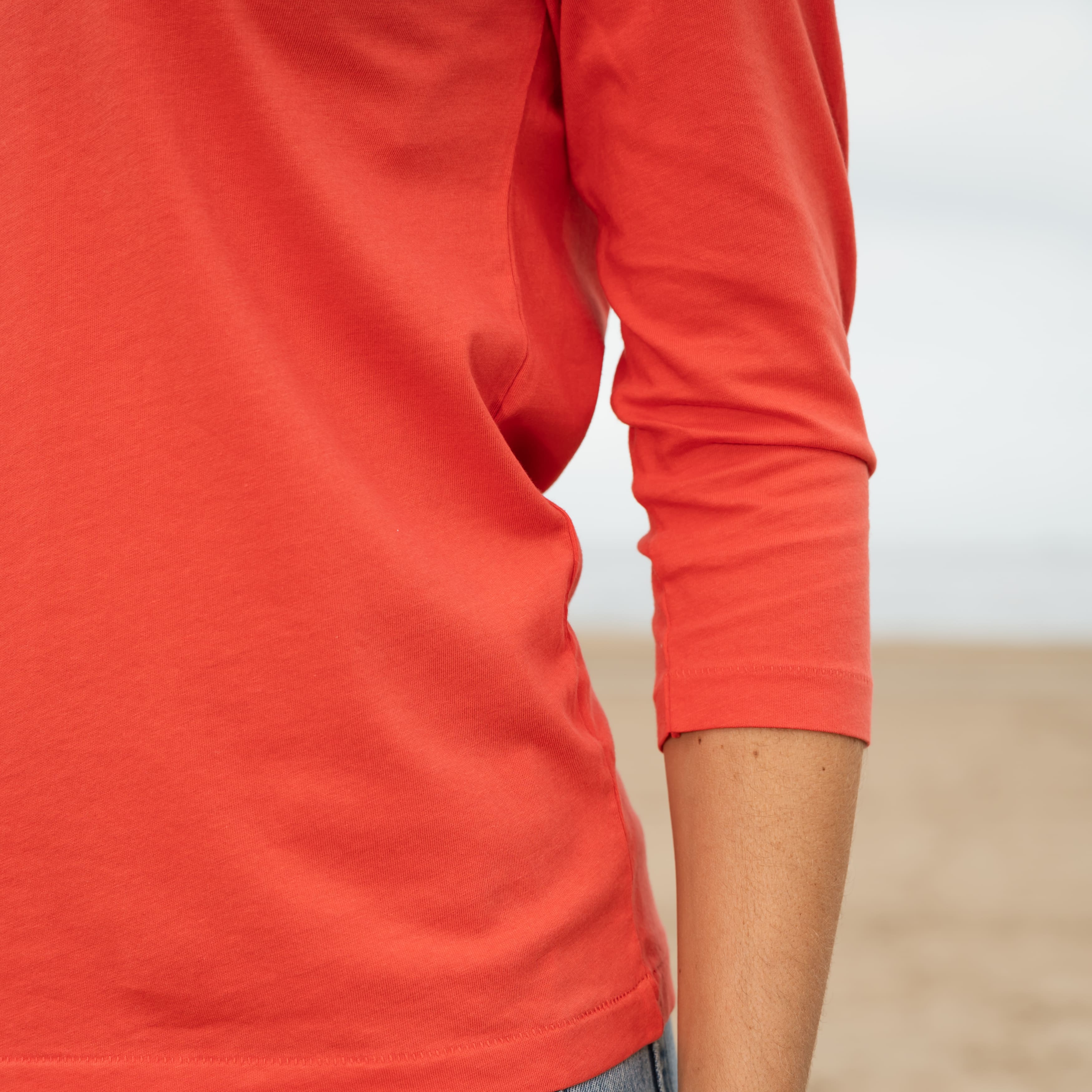 #color_red 3/4 Sleeve Crew Neck Side