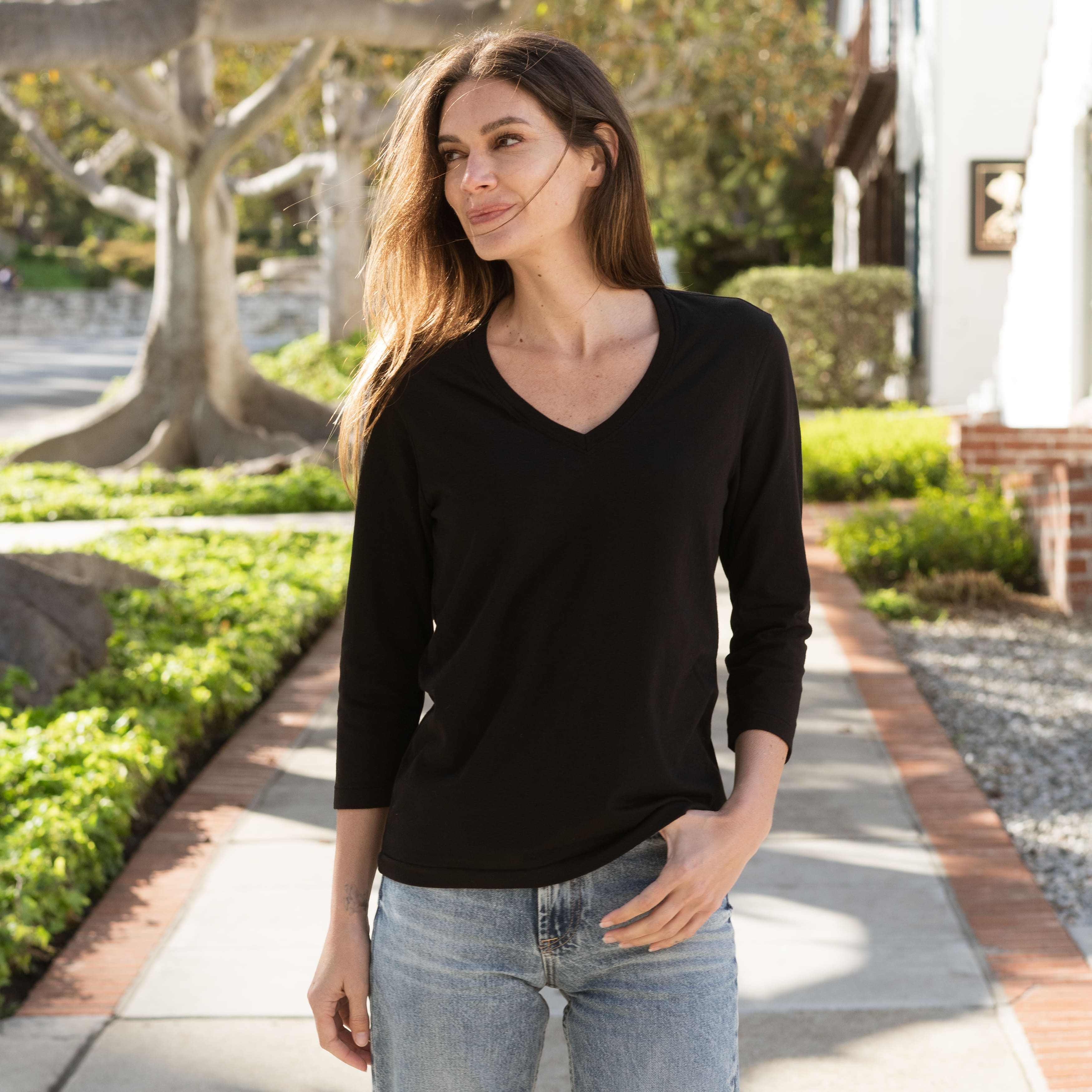 #color_black 3/4 Sleeve V-Neck