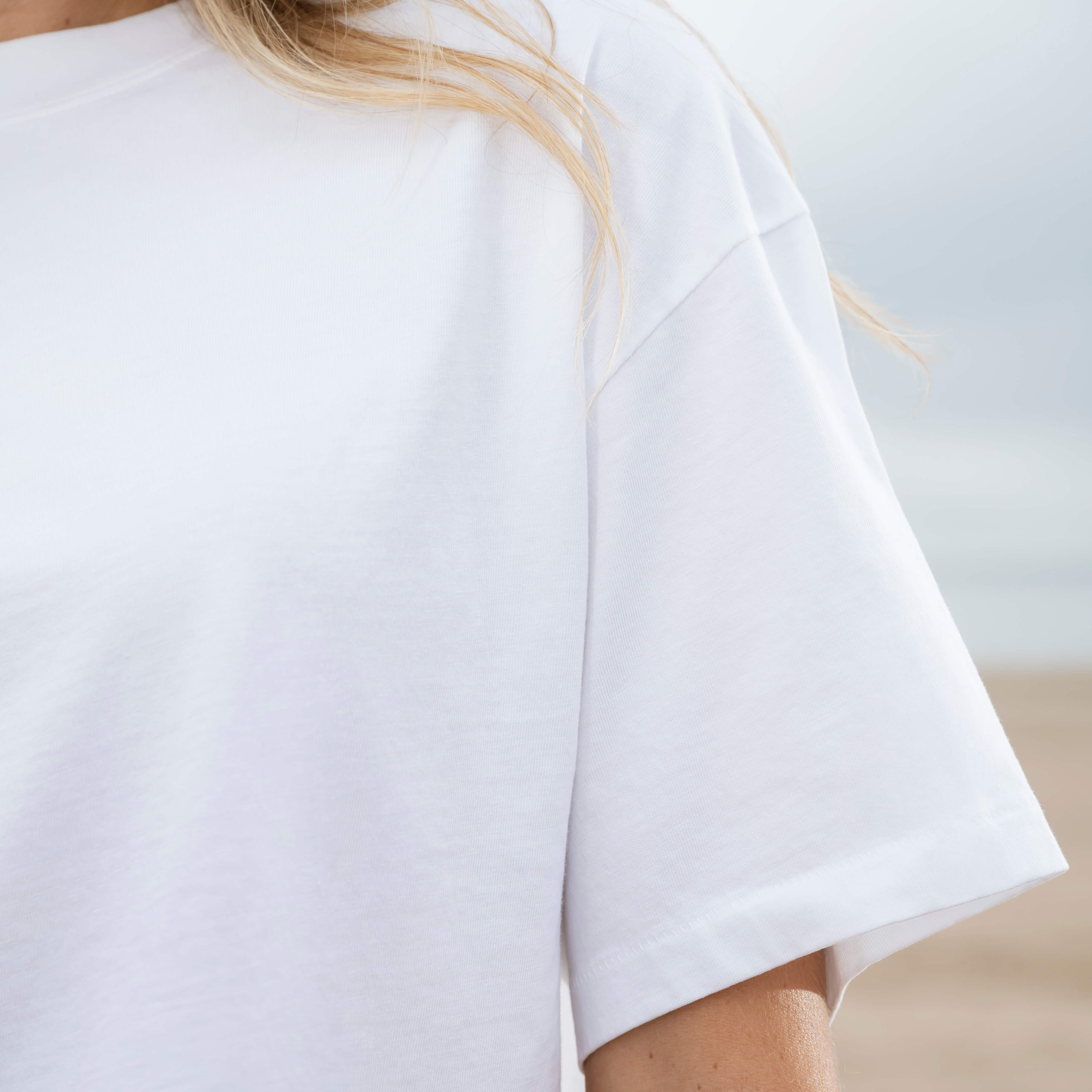 #color_white Womens Short Elbow Tee Close View