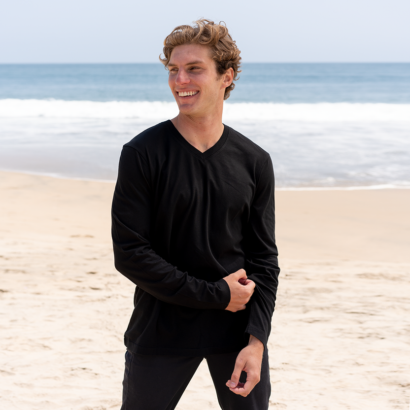 Mens long sleeve V-neck Classic T-Shirt