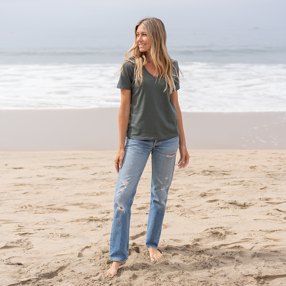 #color_forest-green organic cotton V-Neck t-shirt