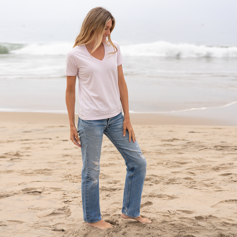 #color_light-pink organic cotton V-Neck t-shirt