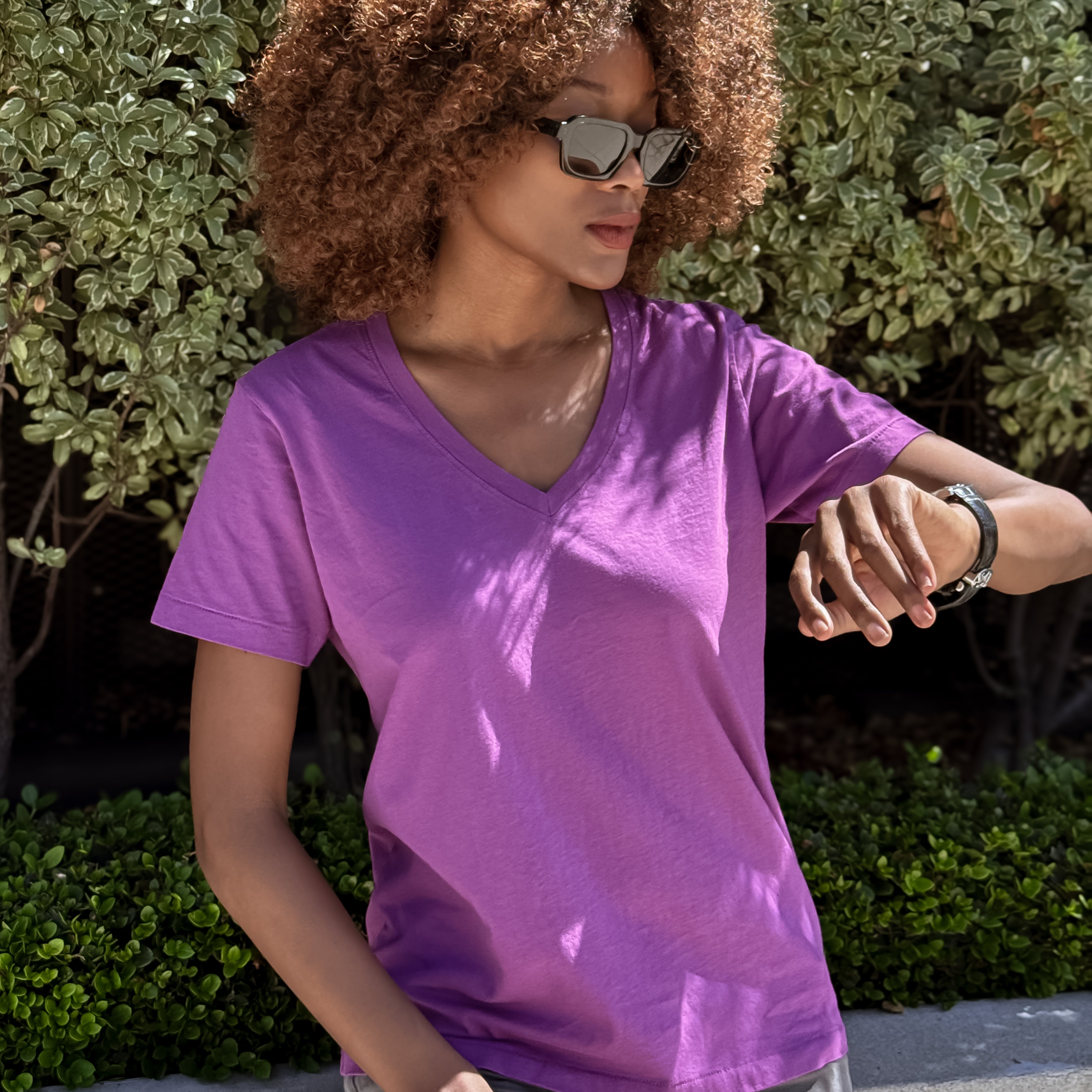 #color_plum organic cotton V-Neck t-shirt