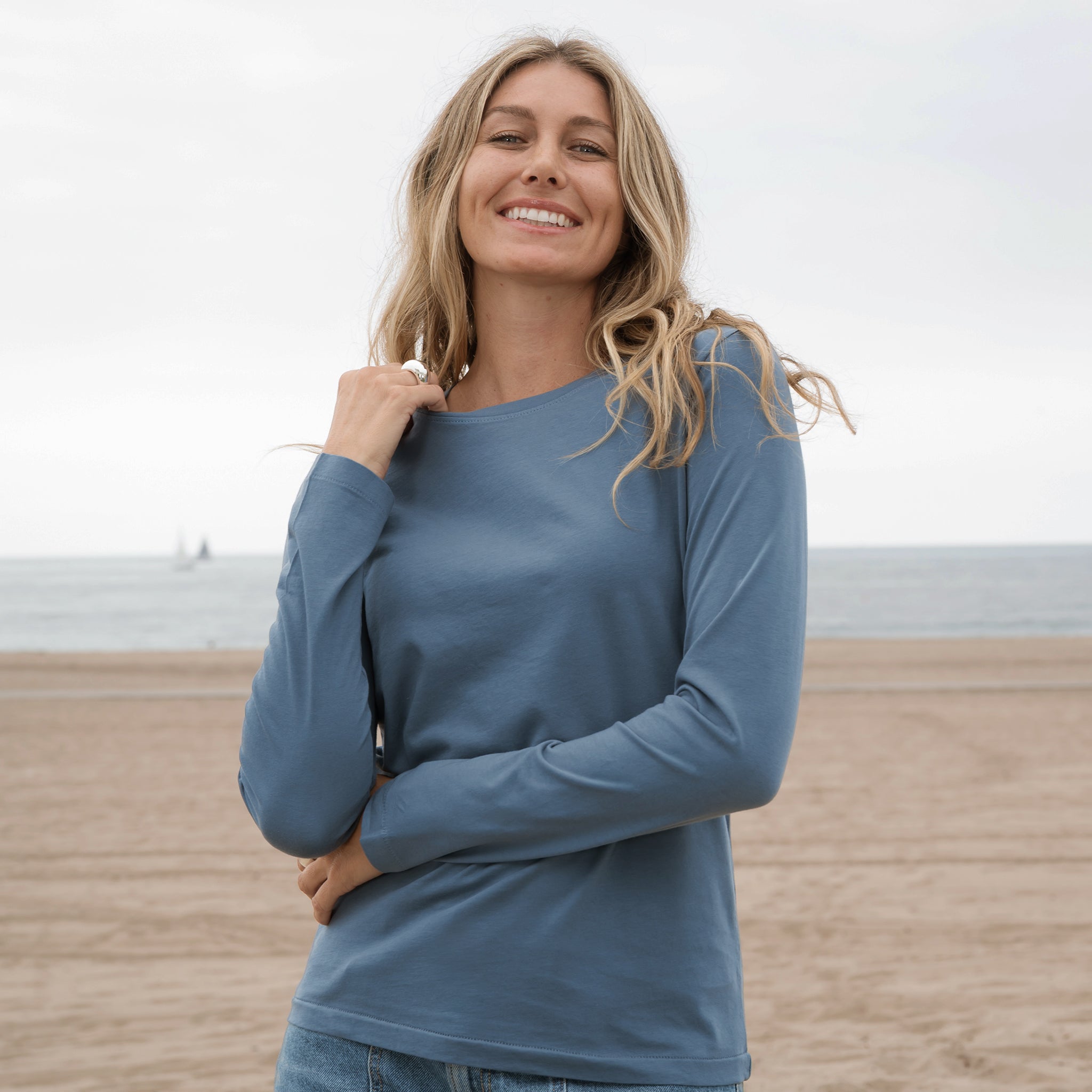 #color_dusk-blue organic cotton Long Sleeve crewneck t-shirt