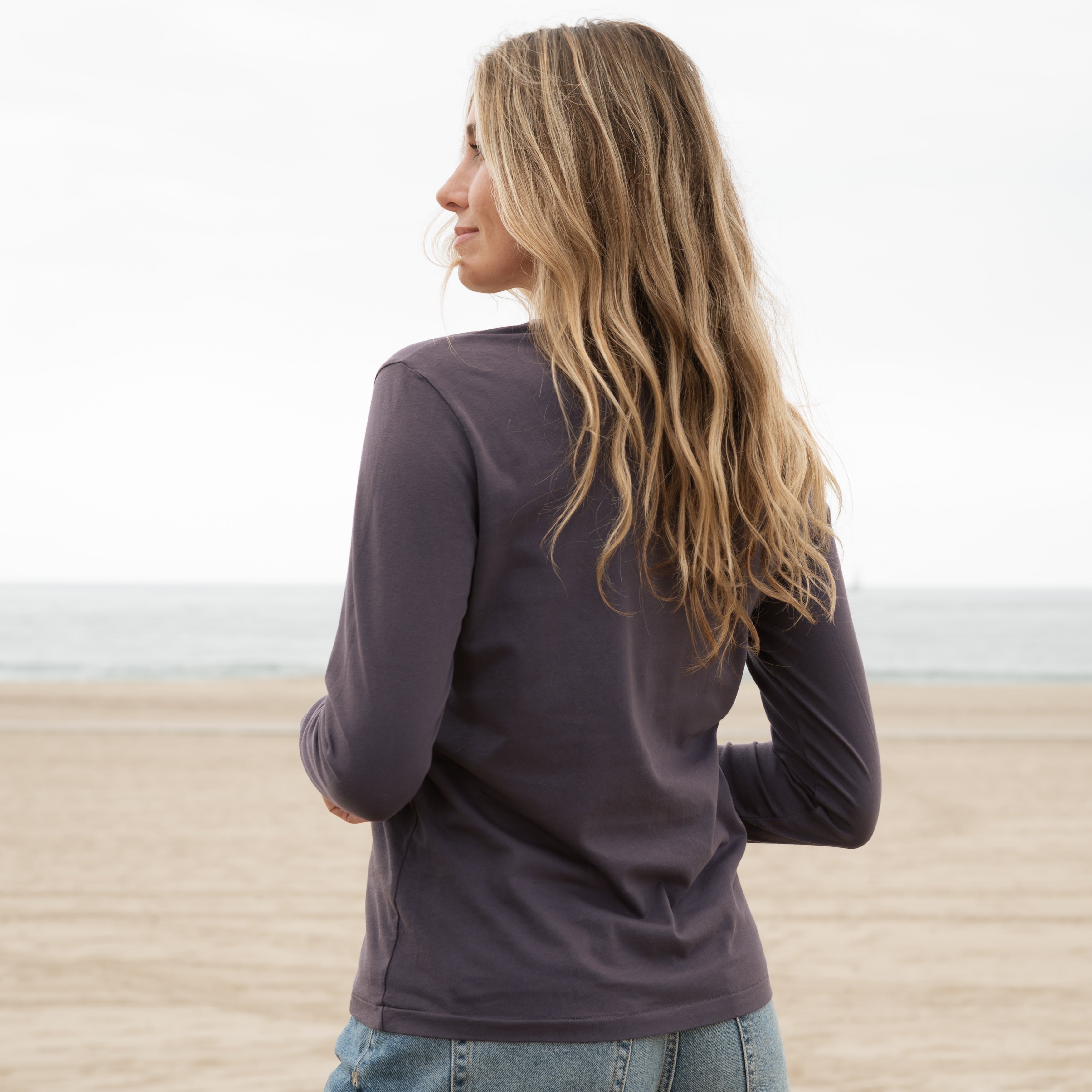 #color_faded-purple organic cotton Long Sleeve crewneck t-shirt Back
