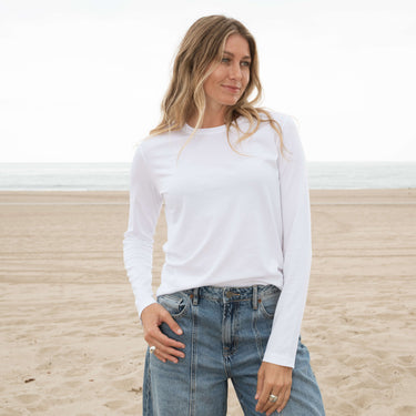 #color_white organic cotton Long Sleeve crewneck t-shirt Front