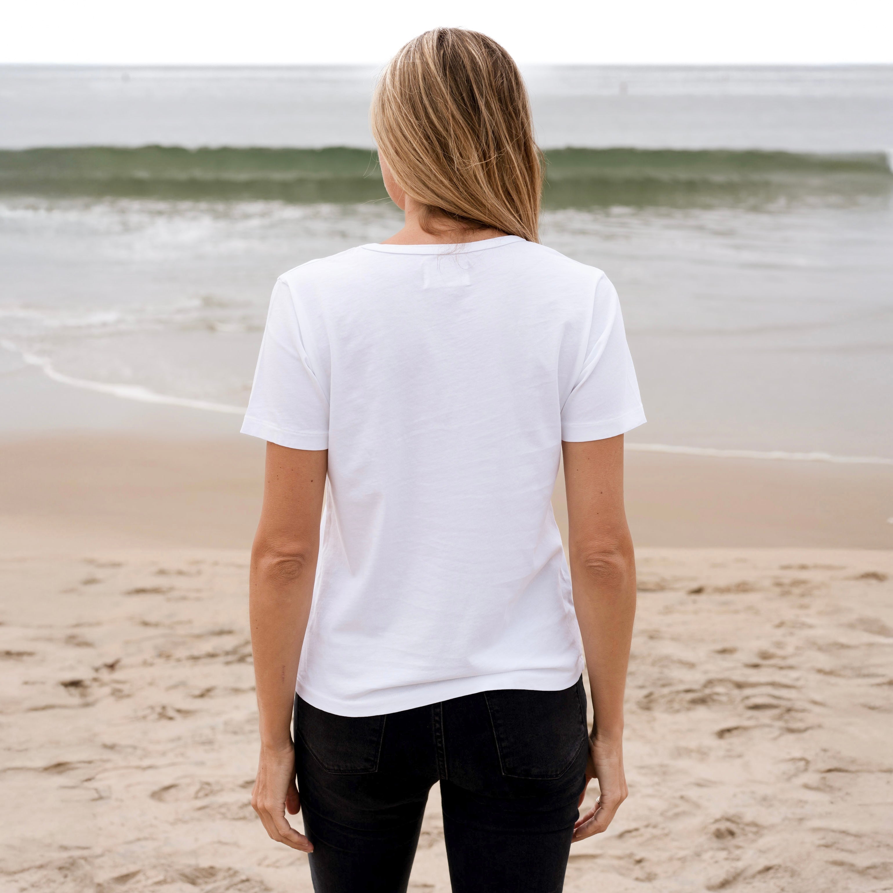 #color_white organic cotton Short Sleeve Deep V-neck t-shirt Back