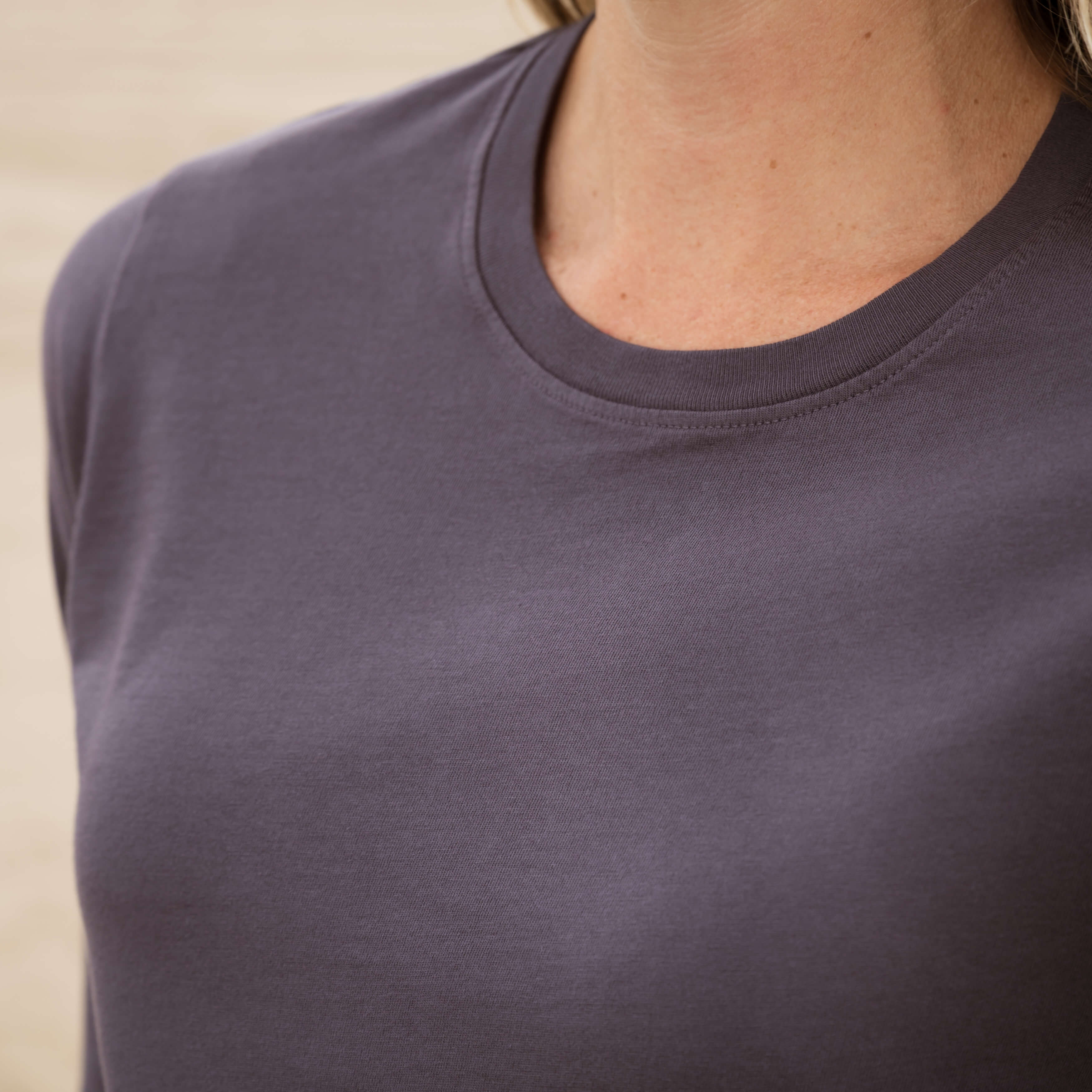 #color_faded-purple Elbow Sleeve Crew Neck Close View