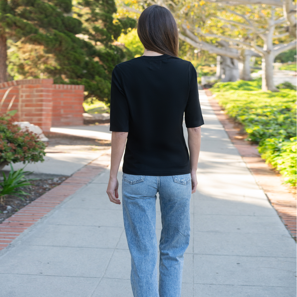 #color_black Womens Elbow Sleeve v-Neck Back View