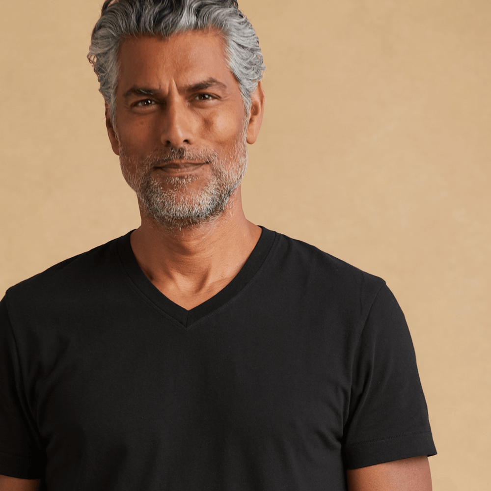 Mens short sleeve V-neck Classic T-Shirt