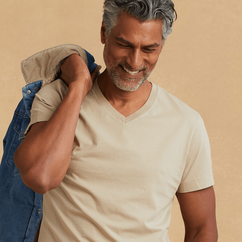 sand organic cotton V-Neck t-shirt 