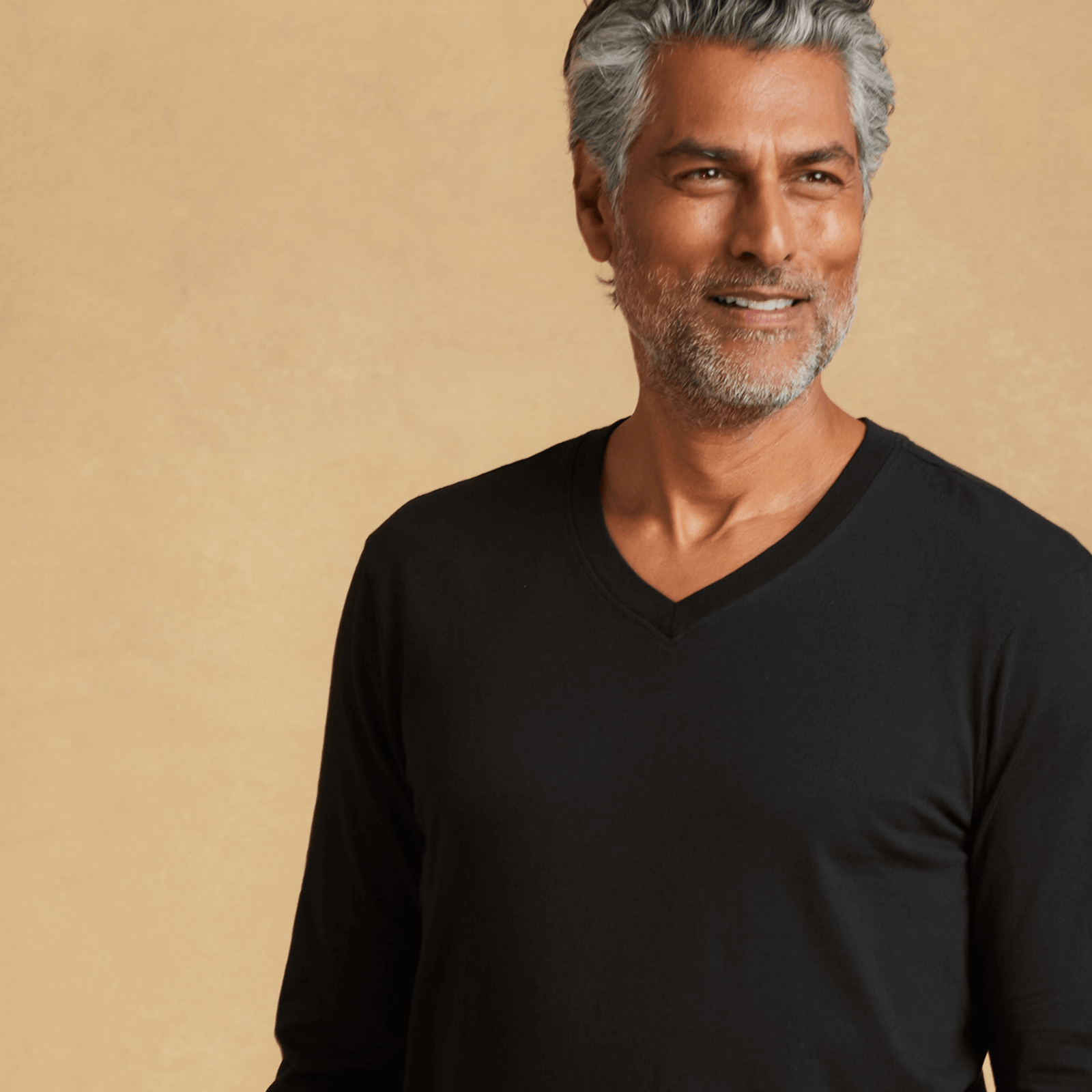 Mens long sleeve V-neck Classic T-Shirt