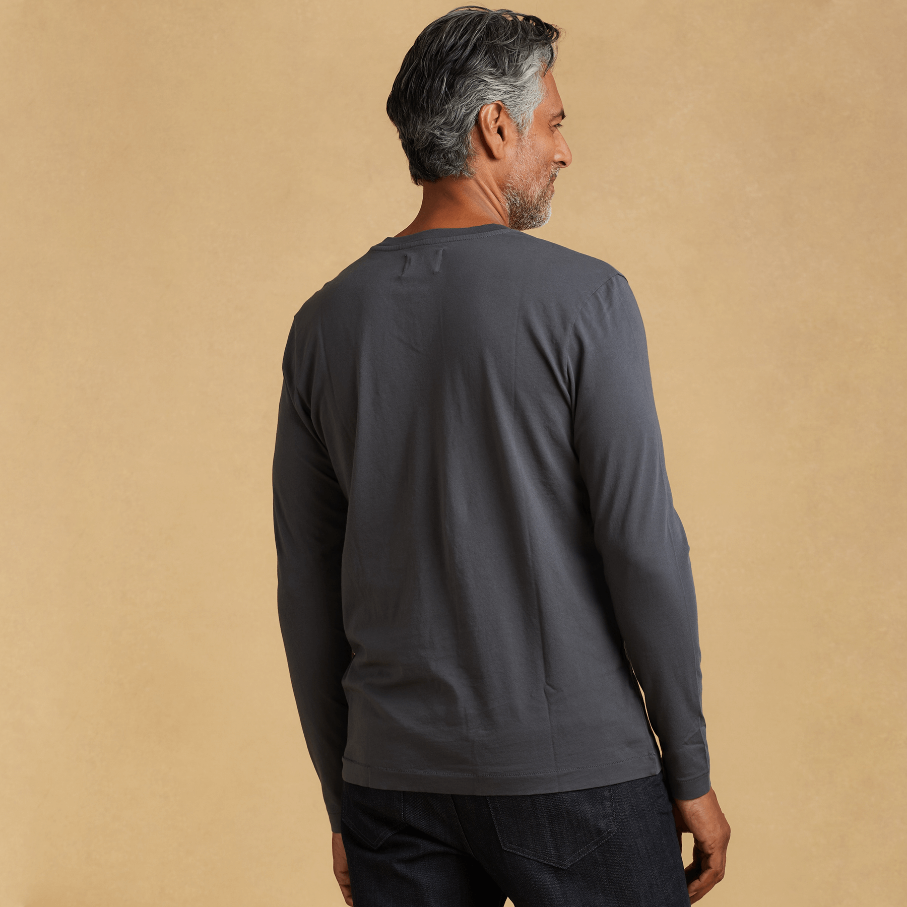 #color_dark-grey organic cotton Long sleeve V-Neck t-shirt
