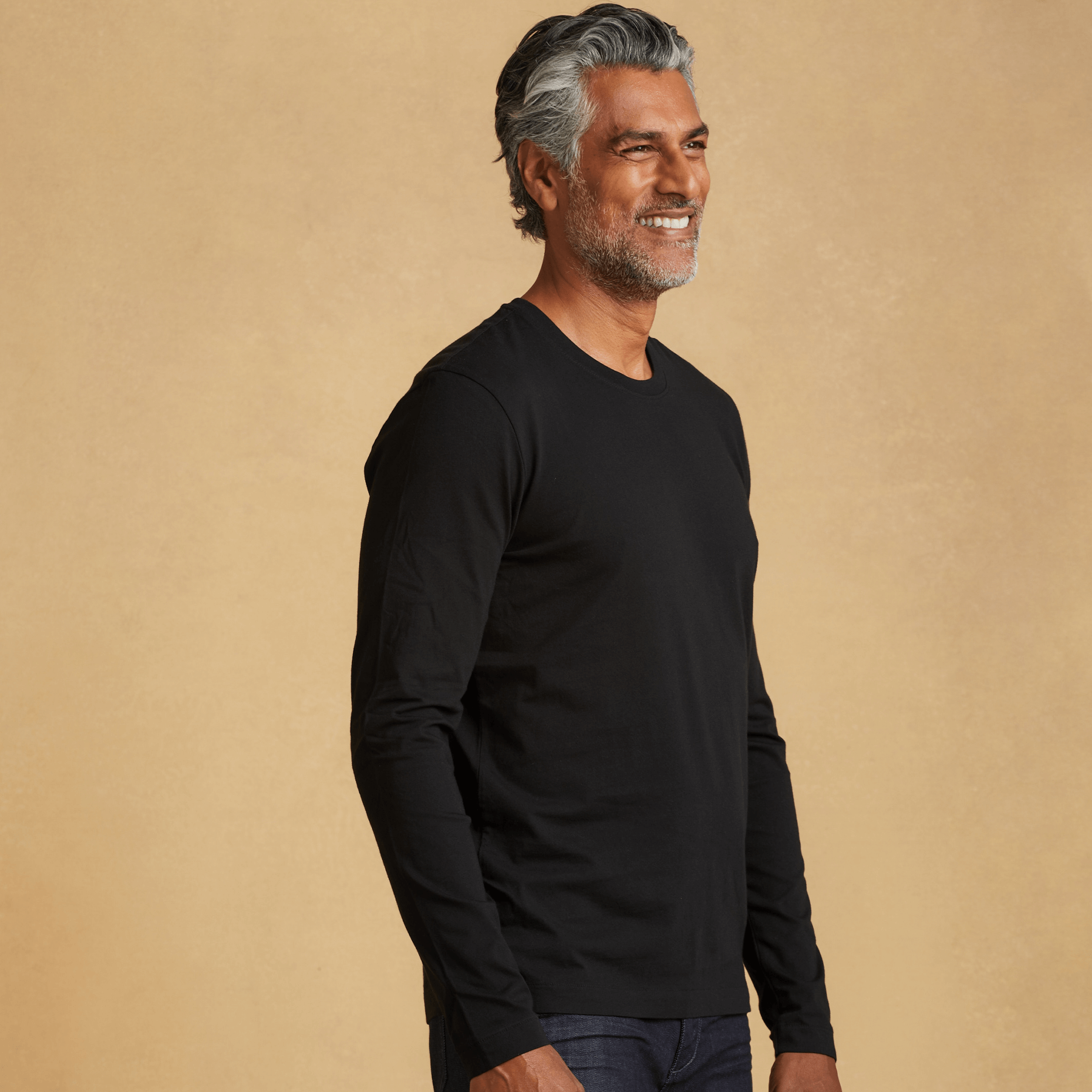 #color_black organic men's long sleeve cotton t-shirt