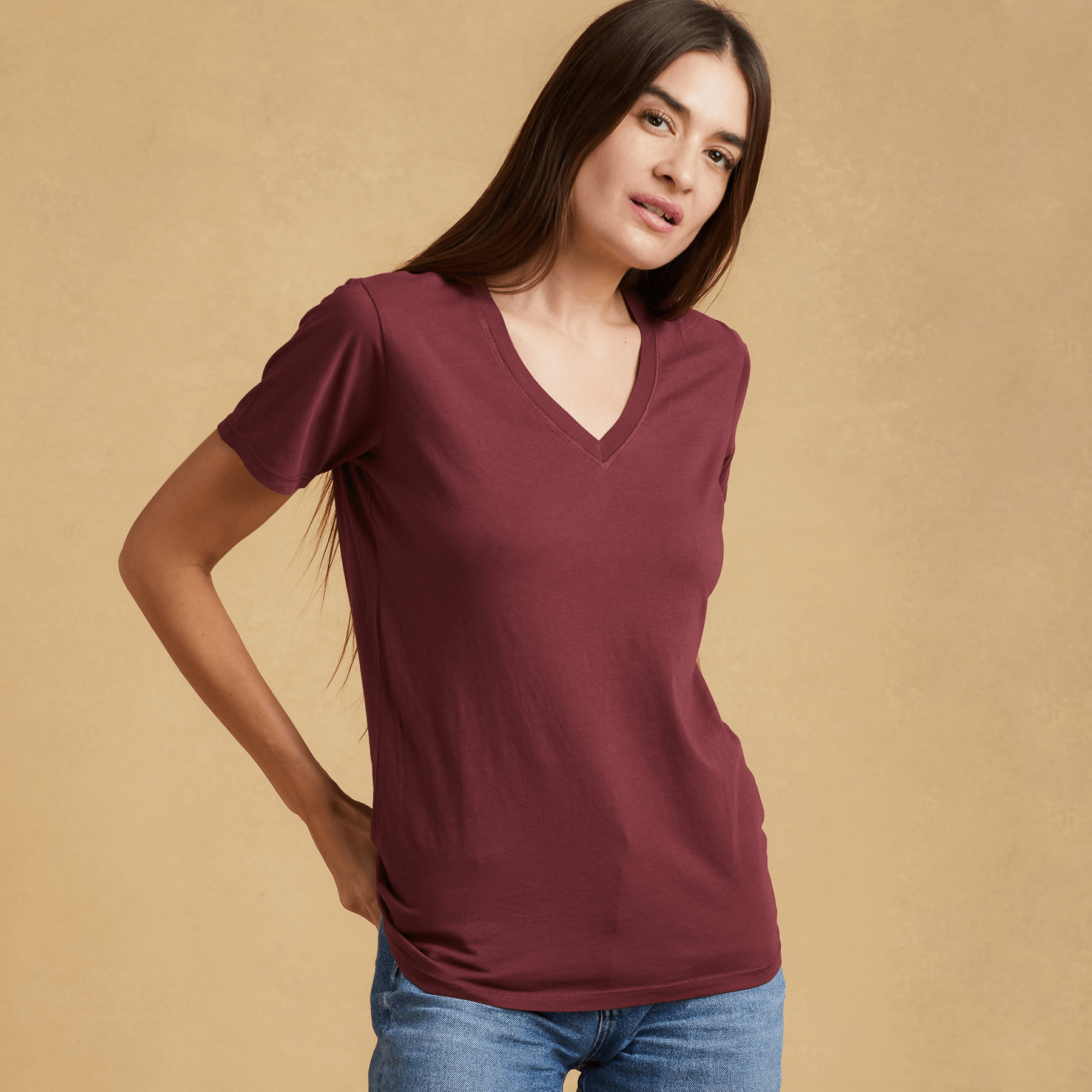 #color_burgundy organic cotton V-Neck t-shirt 