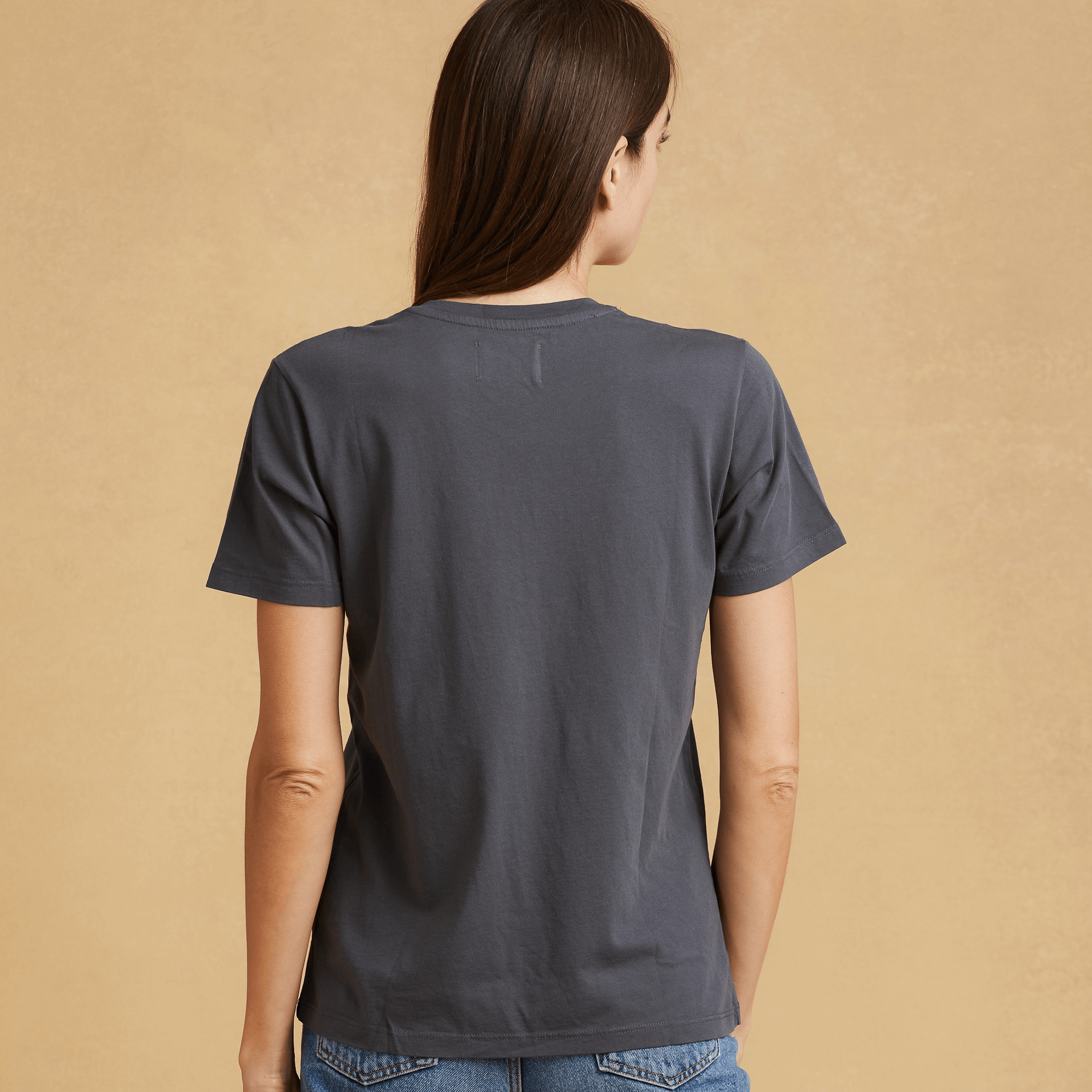 #color_dark-grey organic cotton V-Neck t-shirt