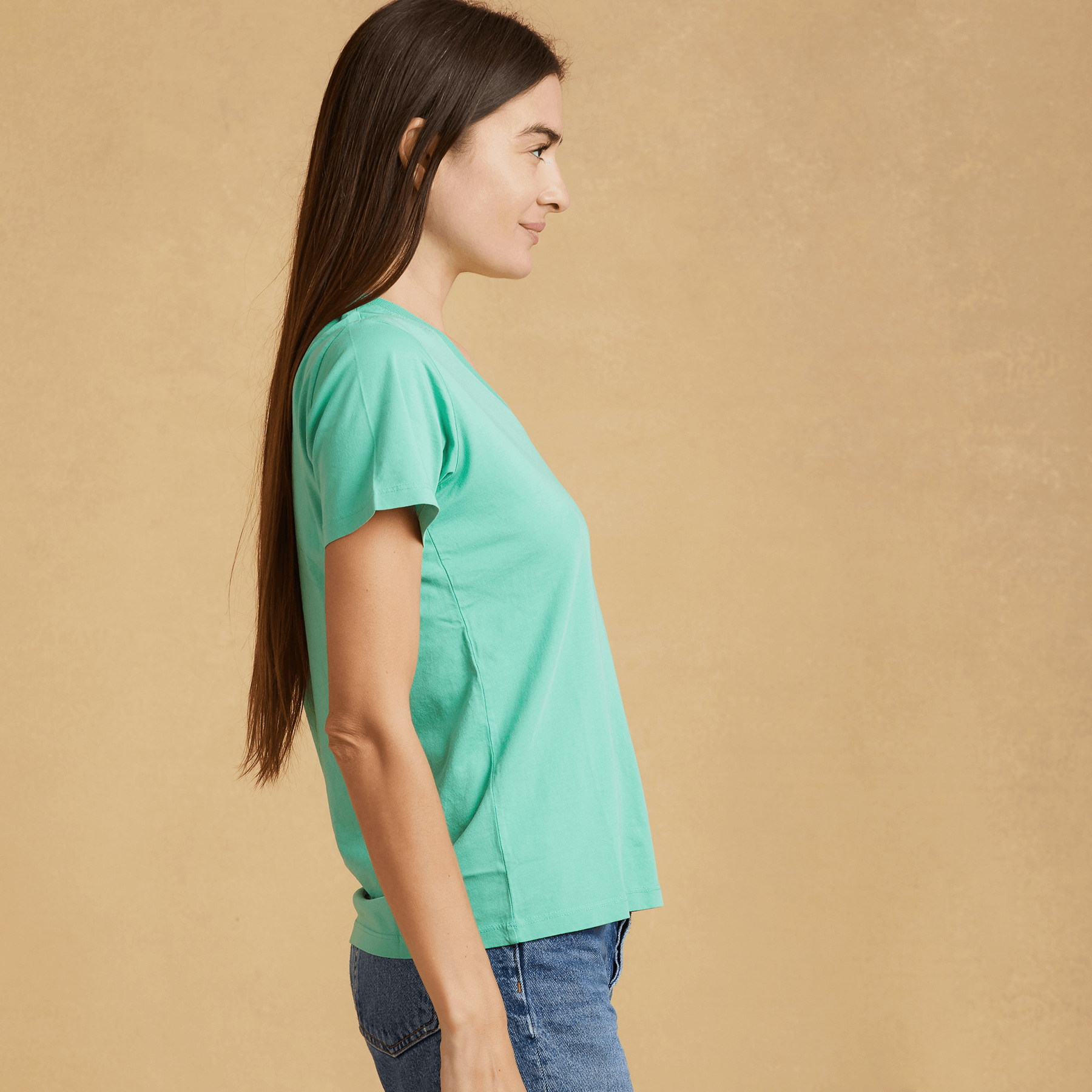 #color_light-green organic cotton V-Neck t-shirt 