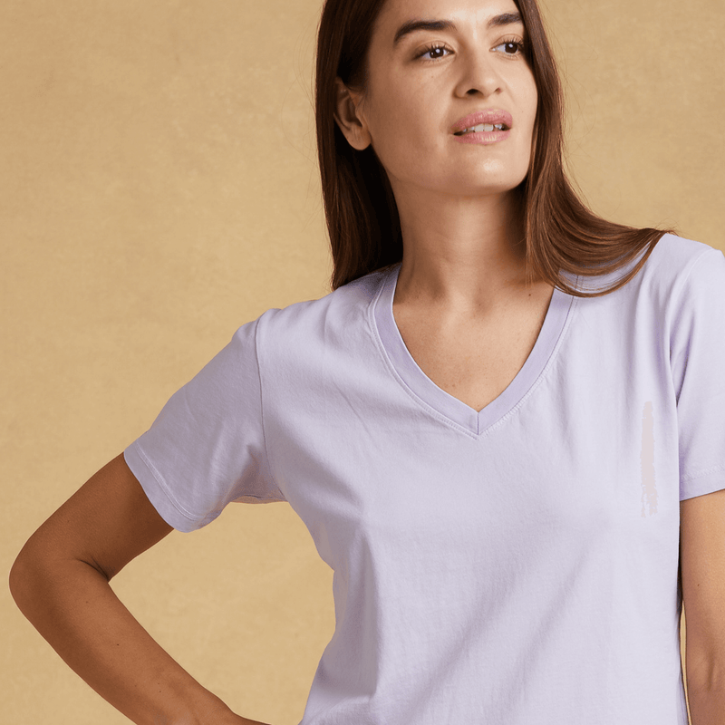 pastel-lilac organic cotton V-Neck t-shirt 
