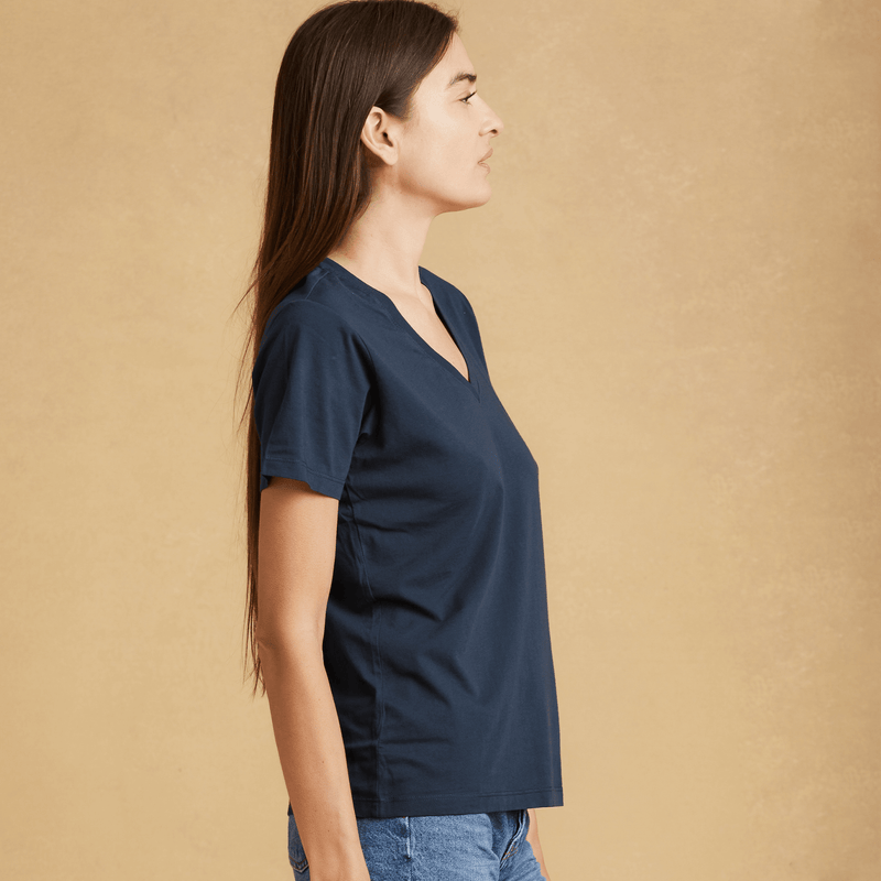 navy-blue organic cotton V-Neck t-shirt