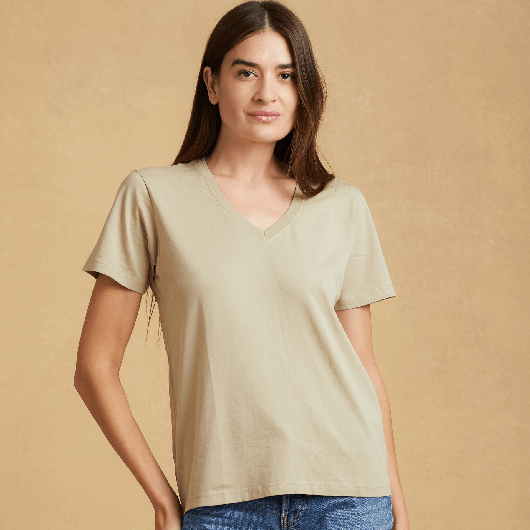 #color_sand organic cotton V-Neck t-shirt 
