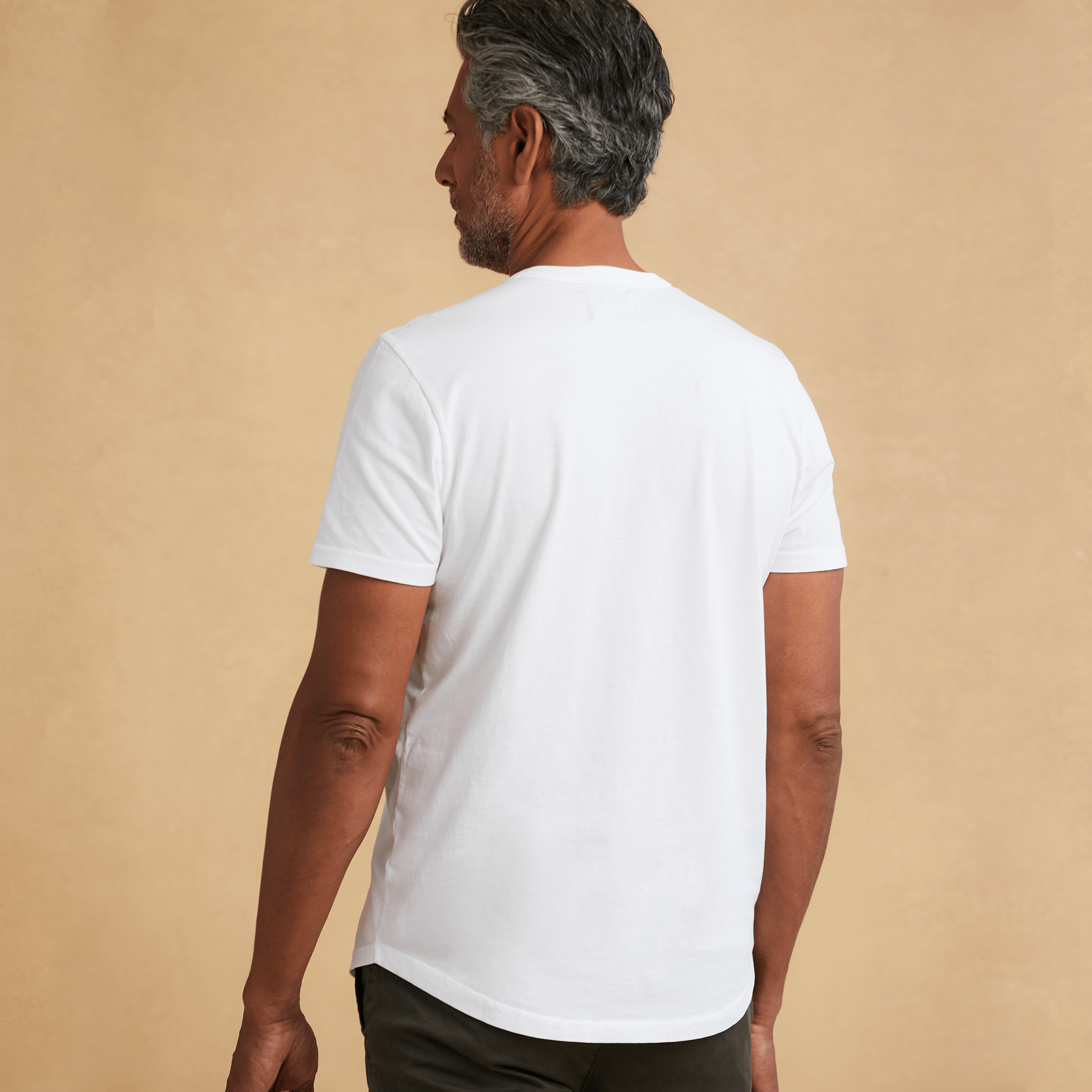 #color_white organic cotton Short Sleeve Henley Curved Hem t-shirt